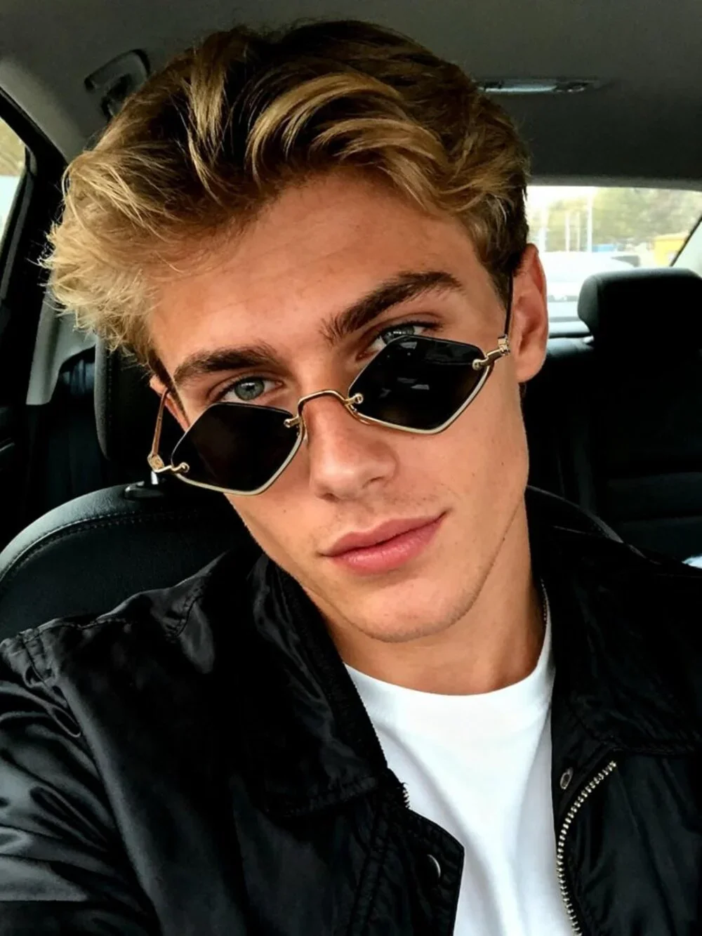Retro Y2K Unisex Sunglasses - Trendy Vintage Style Eyewear for Fashion Lovers